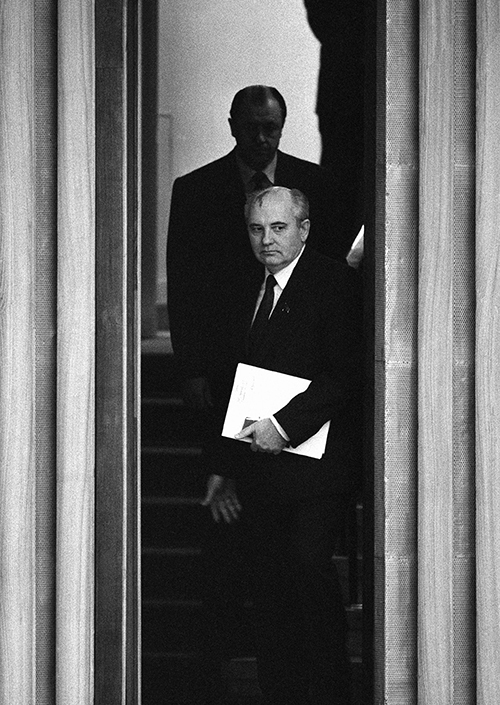 Михаил Горбачев за час перед избранием на пост Генерального секретаря ЦК КПСС, 10 марта 1985