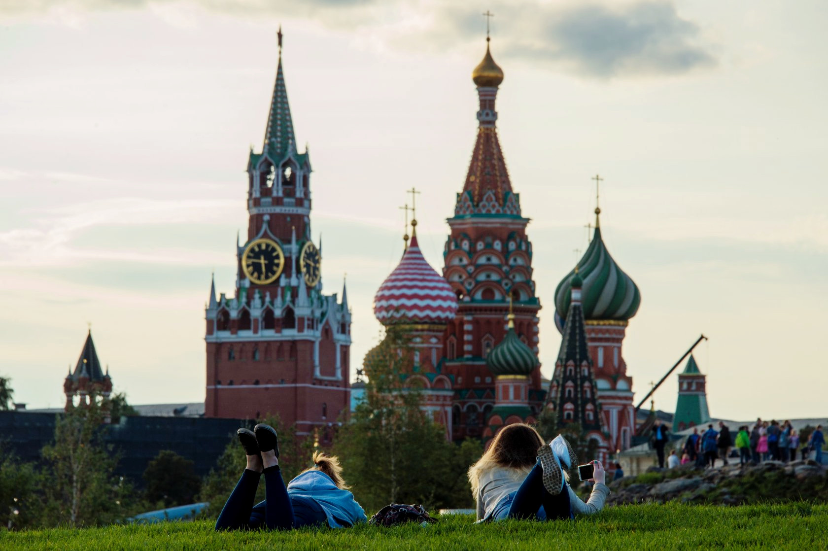 モスクワ中心部の新観光地 ザリャディエ公園 は一見の価値あり Sputnik 日本
